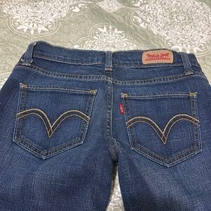 Levi’s brand 
blue jeans
Size 0